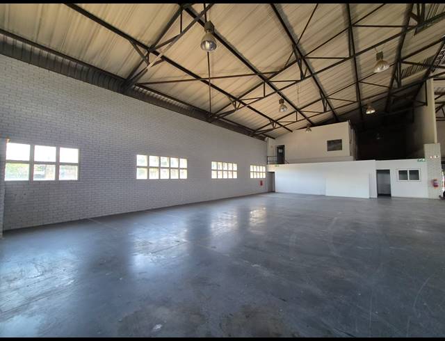 1,200M² WAREHOUSE TO LET IN KYALAMI